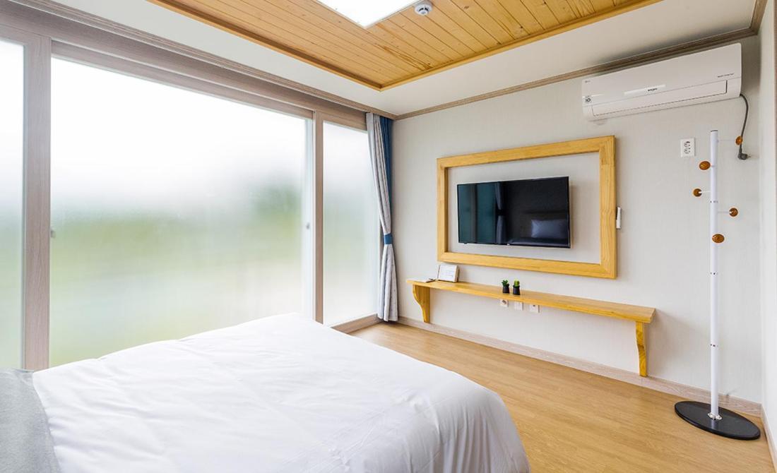 Donnaeko Pension Seogwipo Room photo